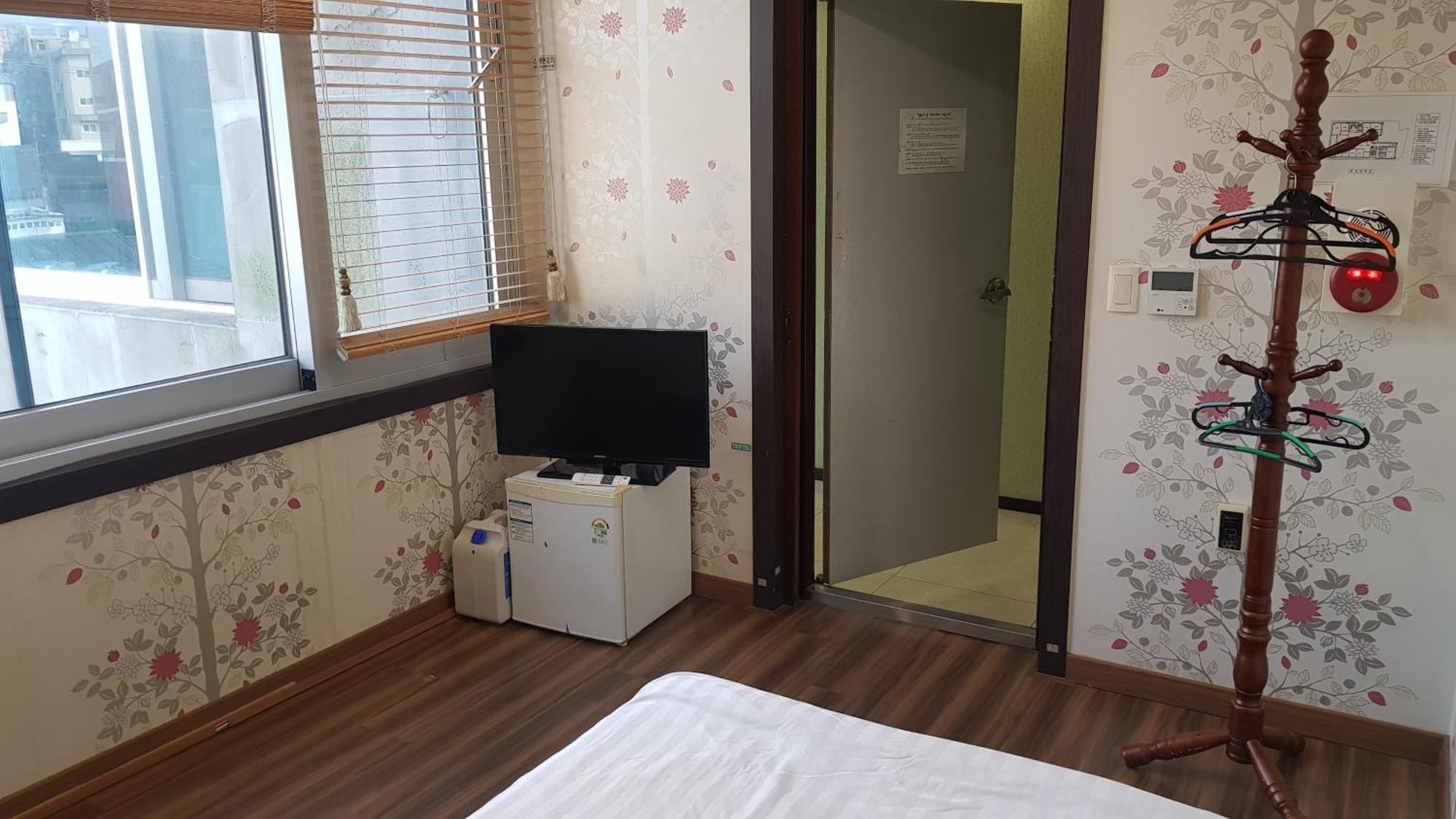 Seom Guesthouse Seogwipo Extérieur photo